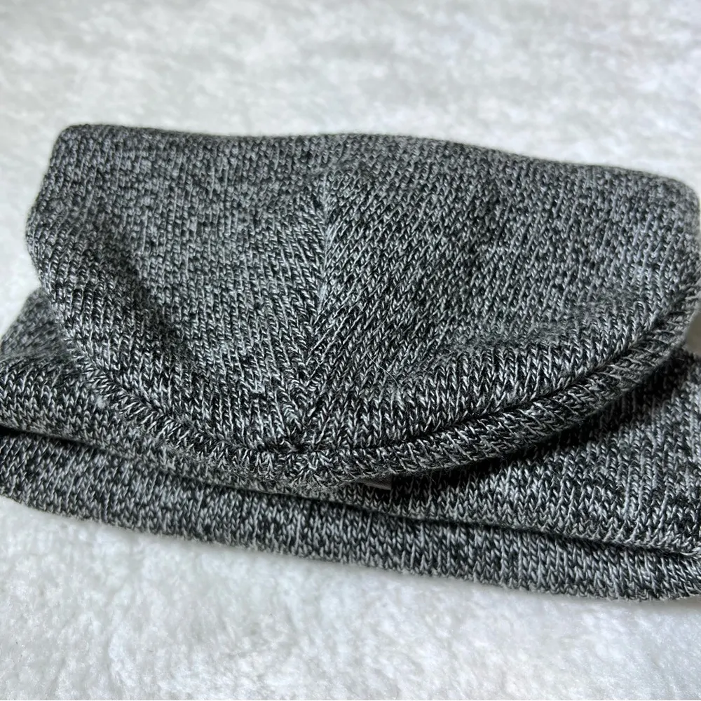 Carhartt Marled Knit Gray Cuffed Beanie - Image 4