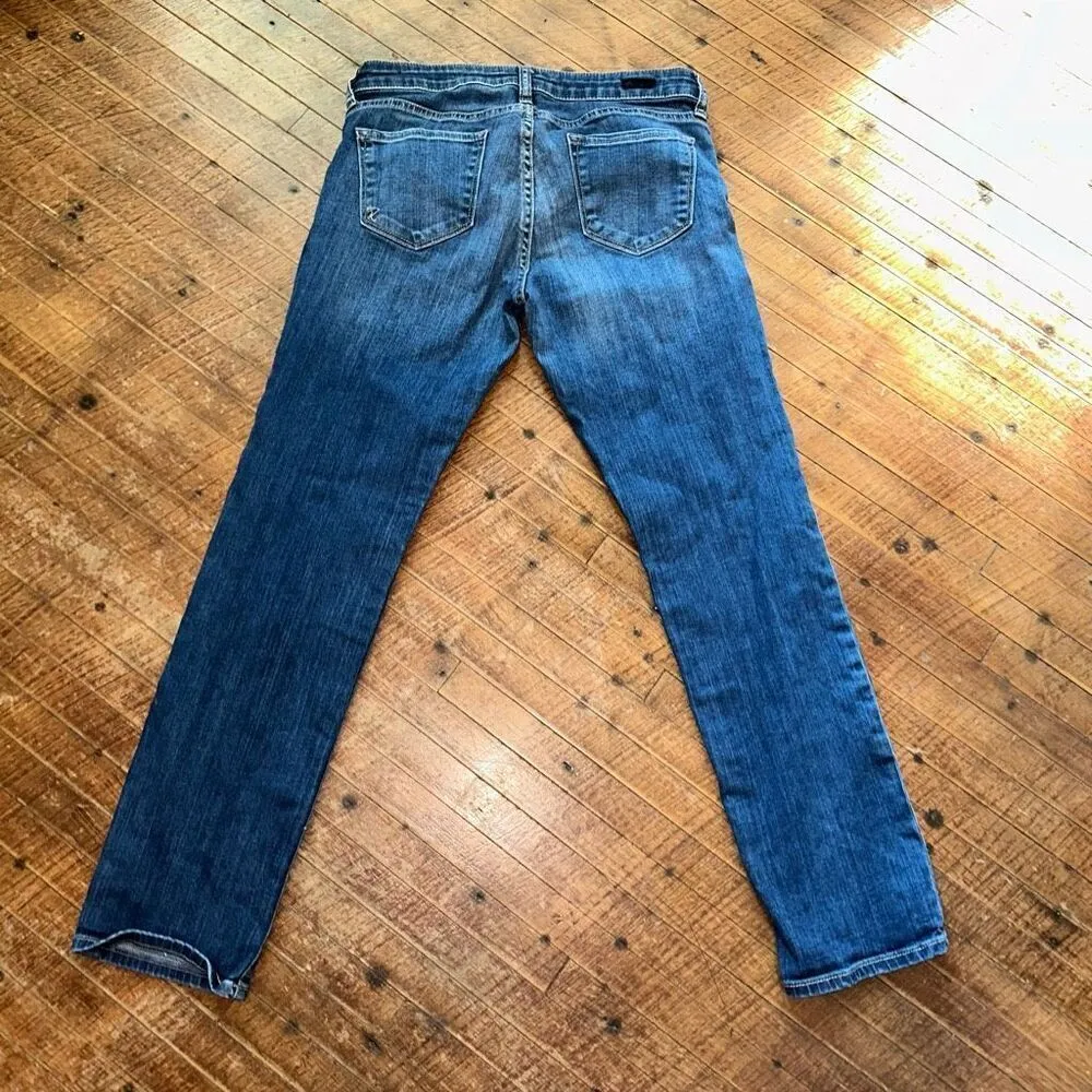 Kut from the Kloth distressed straight leg size 8 jeans - Image 4