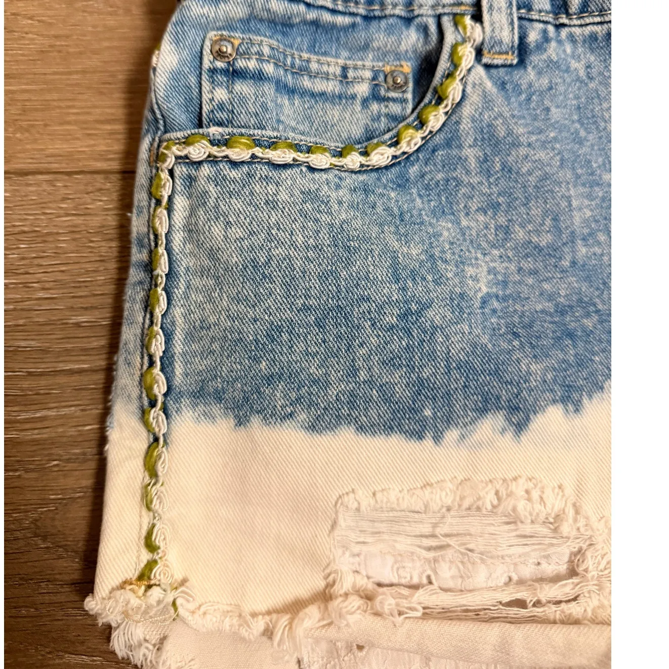 Free People Embroidered Denim 27"‎ Cut Off Bleached Shorts Distressed Coachella - Image 2