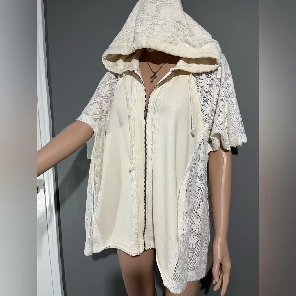 Olí & Hali oversized short sleeve zip up hoodie Size S - Image 4