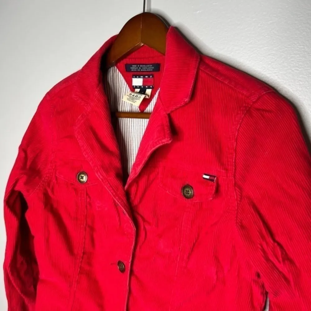 Tommy Hilfiger VINTAGE Y2K red corduroy front button flag logo jacket size large - Image 2