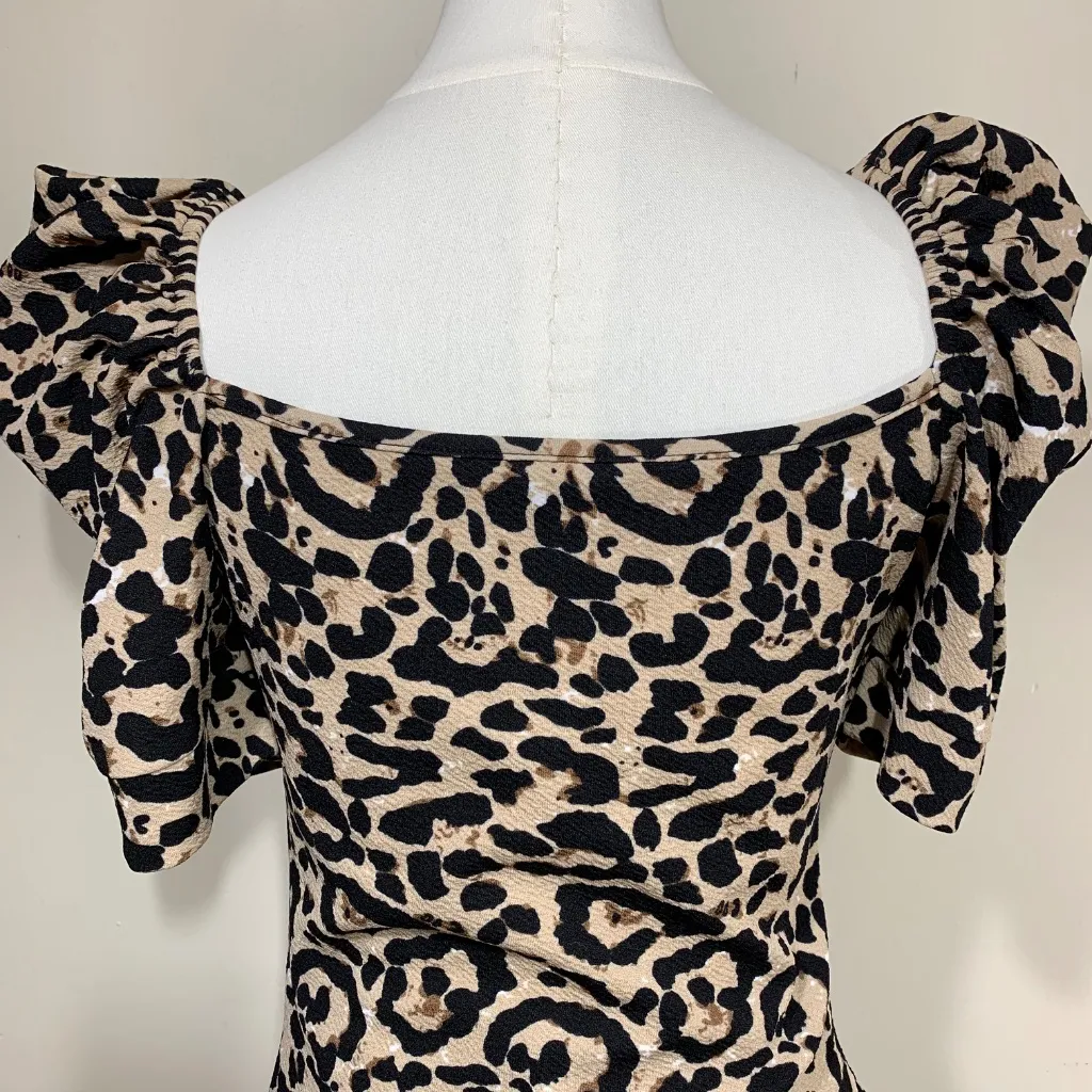 SHEIN Leopard Print Puff Sleeve Sweetheart Neckline Top Size XS Stretchy Blouse Tan - Image 4