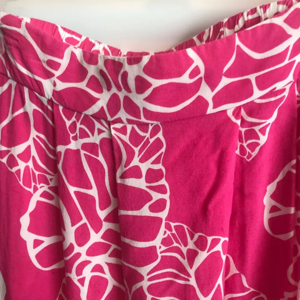 Escapada kiwi leaf print fuchsia maxi skirt size MEDIUM - Image 3