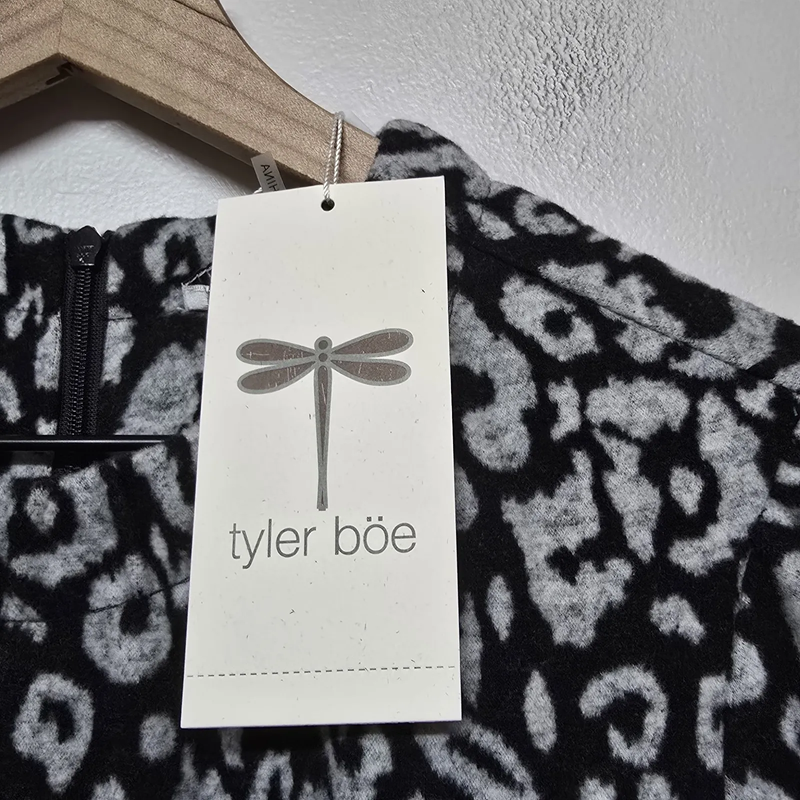 Tyler Boe Women's Short Shift Dress Leopard‎ Print Half Sleeve Ruffle Hem Sz S - Image 4