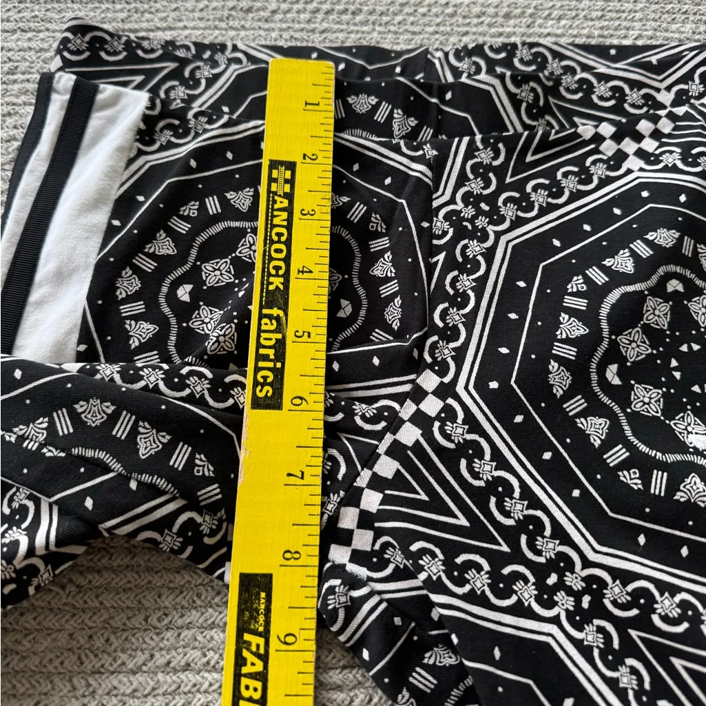 Adidas Black and White Graphic Patterned Leggings Size Small - Image 5