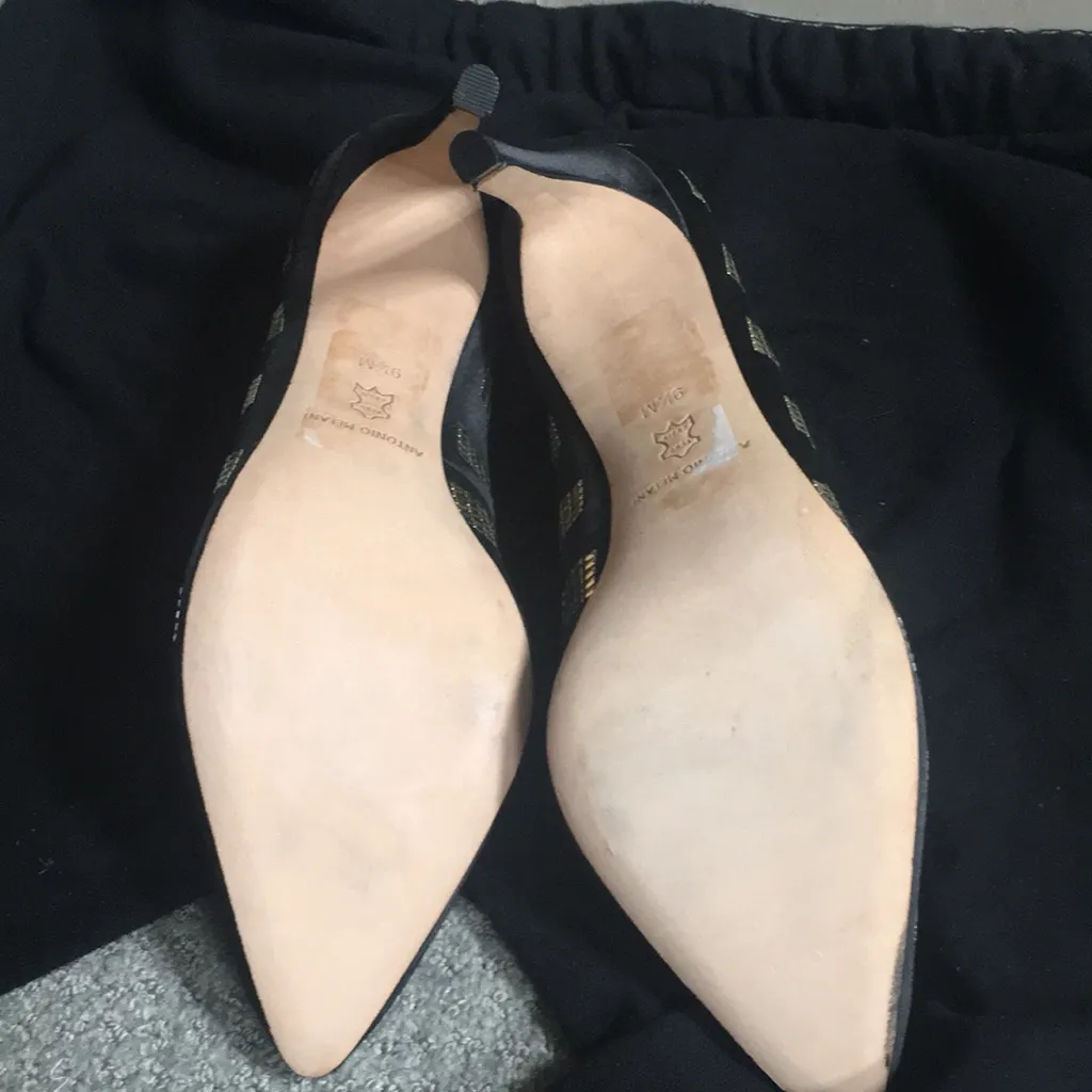 NEw Antonio Melani Satin pumps with gold studs - Image 7