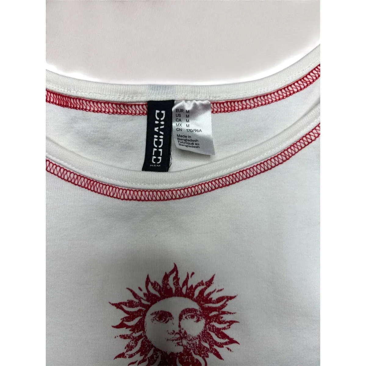 White Crop Short Sleeve Baby T-Shirt with Red Sun Design H&M Size Medium - Image 3