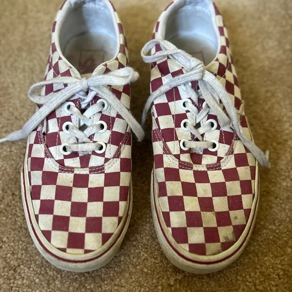 Red and White Checkered  Lace Women’s Size 6.5 - Image 2