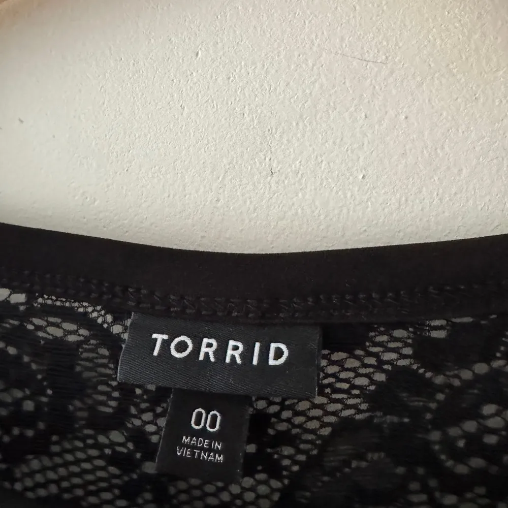 Torrid Black Lace Sheer Crewneck Tee - Image 7