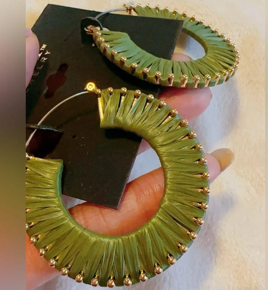 Noir green loop drop earrings light weight - Image 4