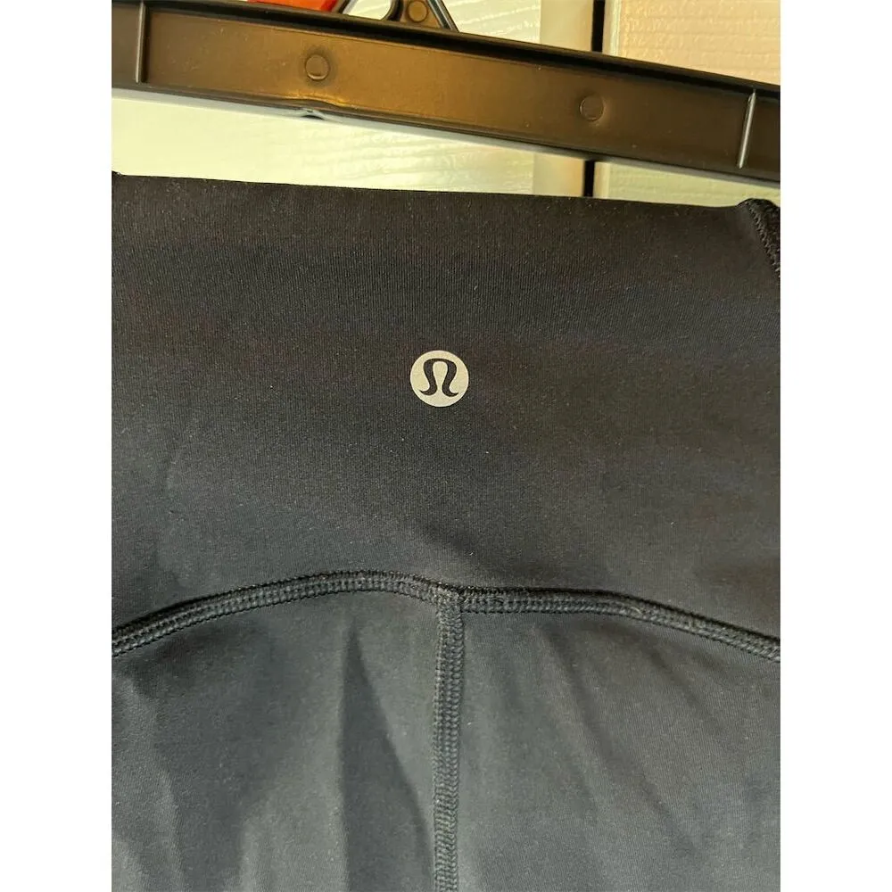 Lululemon Women's Black Ankle Leggings Size 4 High - Image 3