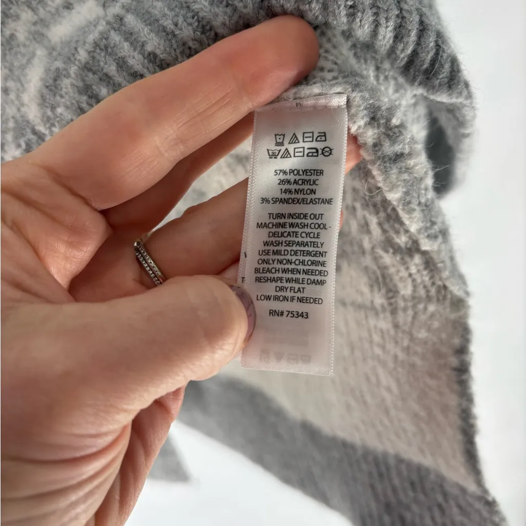 Cupcakes & Cashmere Super Soft Snowflake Sweater Gray - Image 7