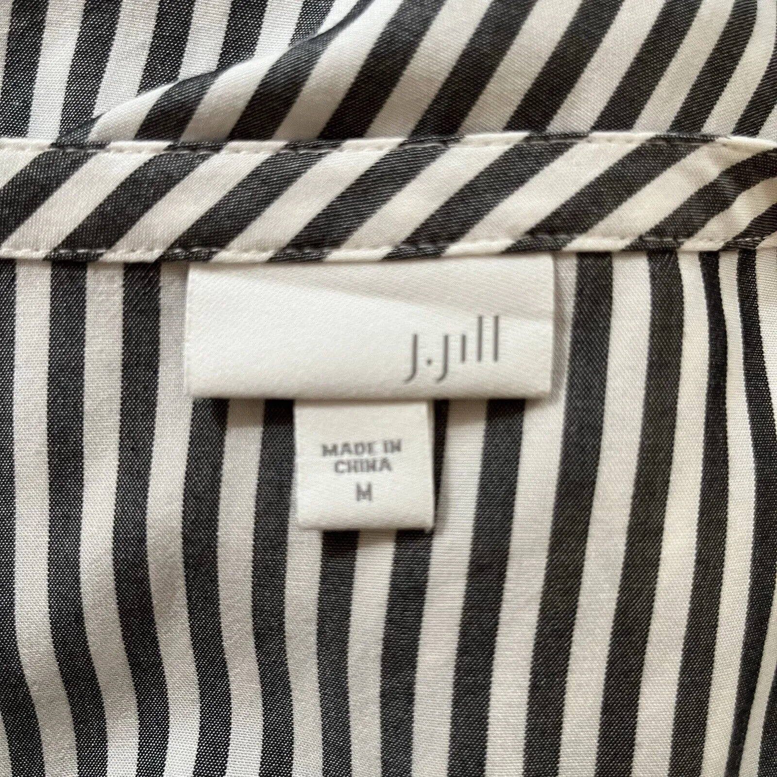 J Jill Shirt Button Up TunicTop Roll Tab Sleeve Gray White Striped‎ Flowy M Size M - Image 4