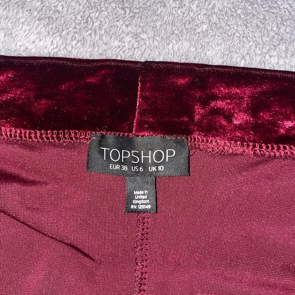 TopShop Burgundy Crushed Velvet Skater Skirt size 6 - Image 5