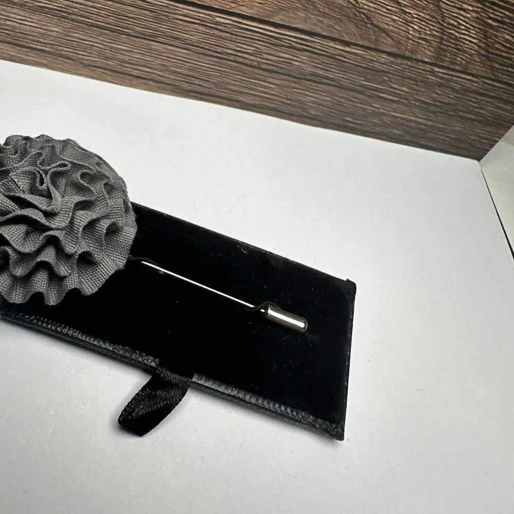Vesuvio Napoli Italy Grey Cloth Flower Brooch Lapel Stick Pin NWOT Silver - Image 3