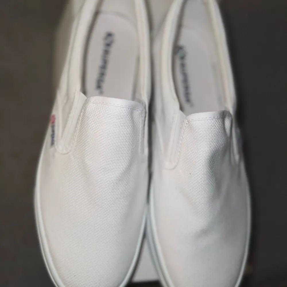 2740 Platform Slip on Sneakers NIB Size 41.5 W, - Image 3