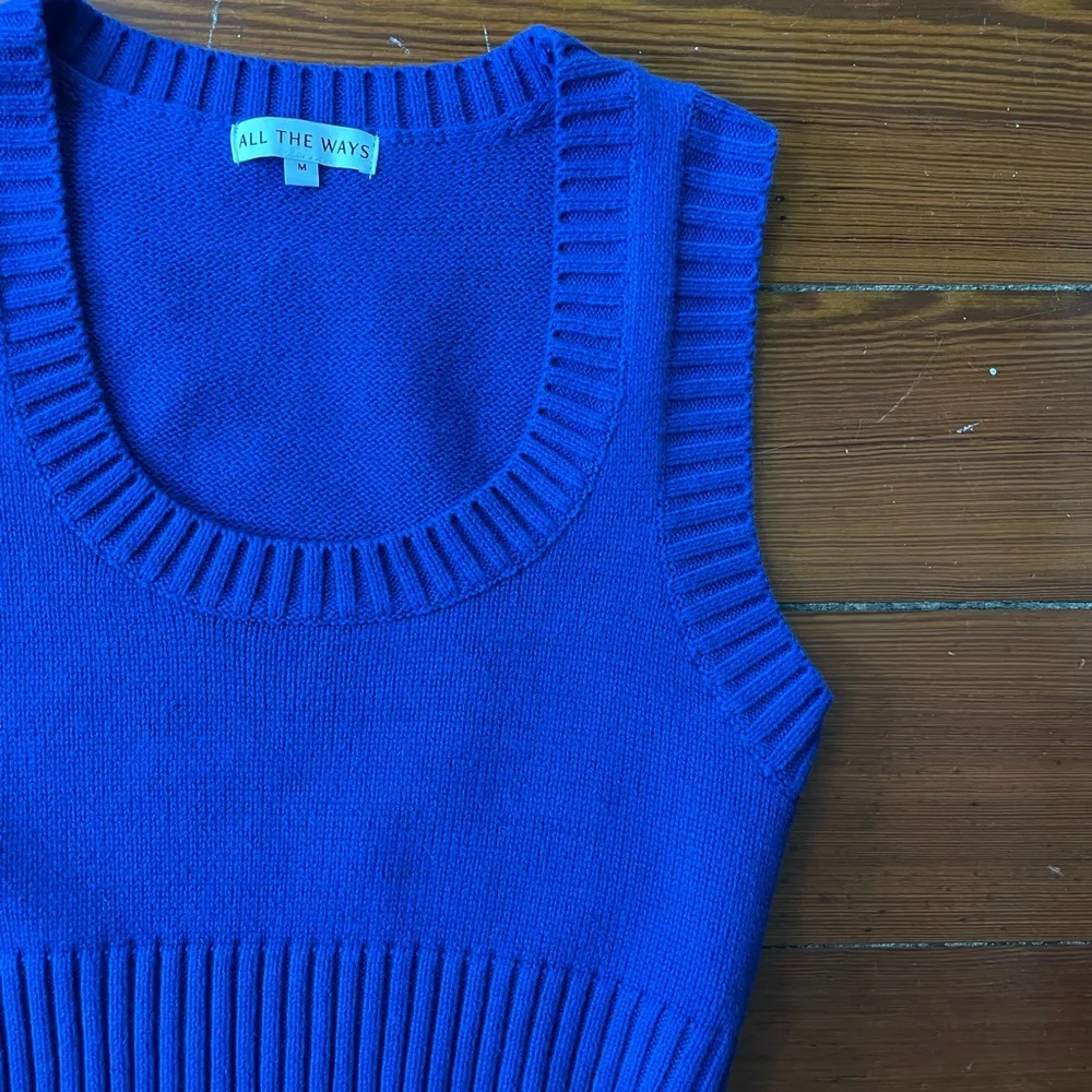 Revolve x All The Ways Cobalt Blue Cropped Sweater Tank - Sz M 💛🎀 - Image 9