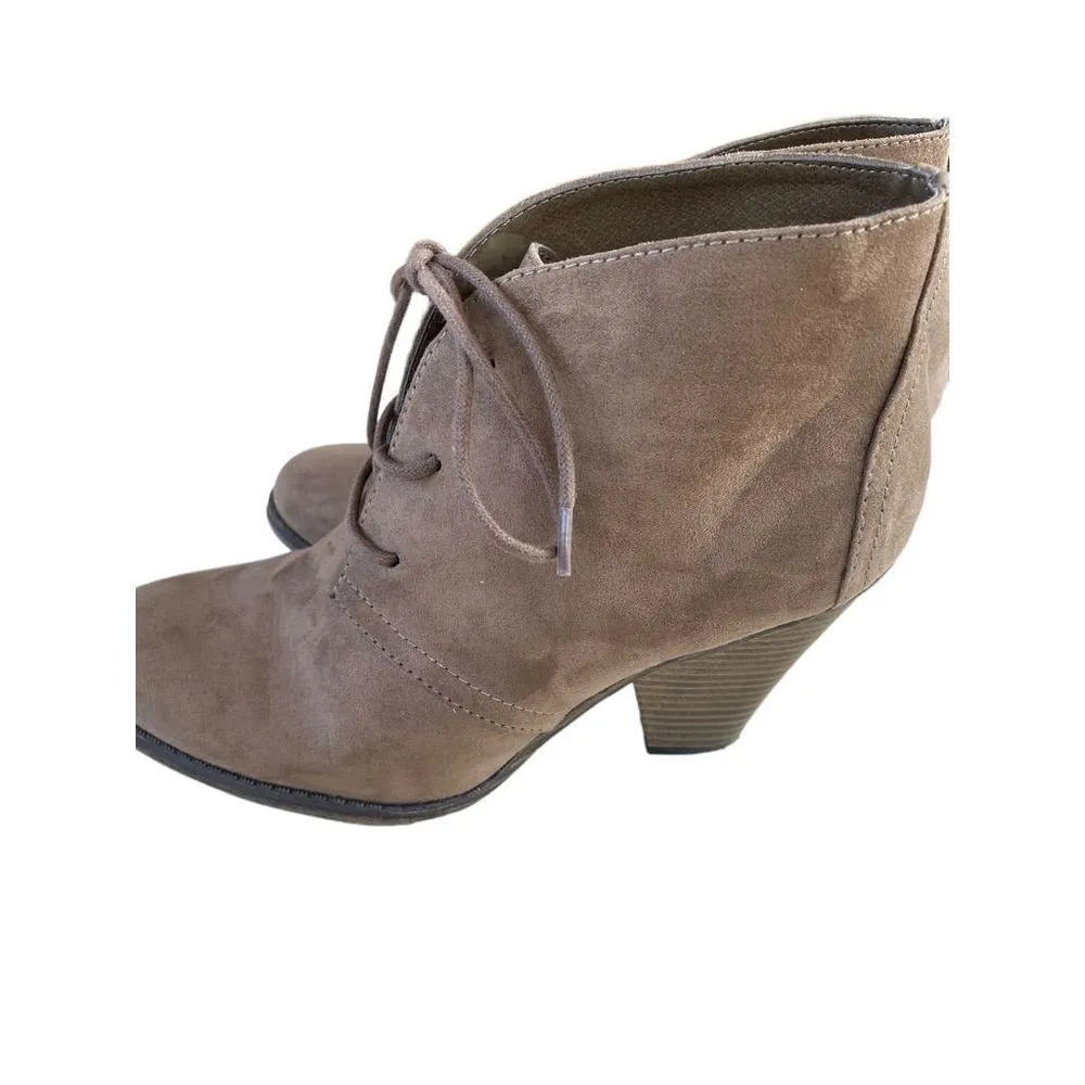 MIA  size 9 tan suede booties ankle boots - Image 3
