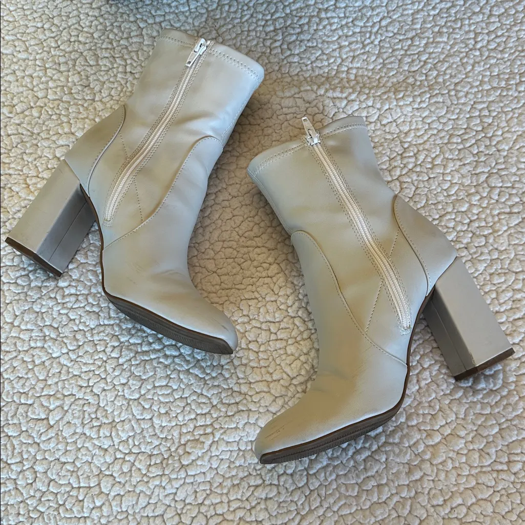 🌺 A New Day Cream Ankle Block Heel Boots Sz 7 - Image 6
