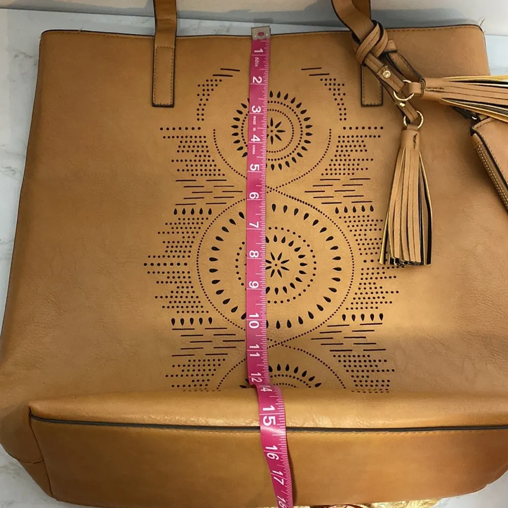 Faux Brown Boho tote with matching wristlet - Image 9