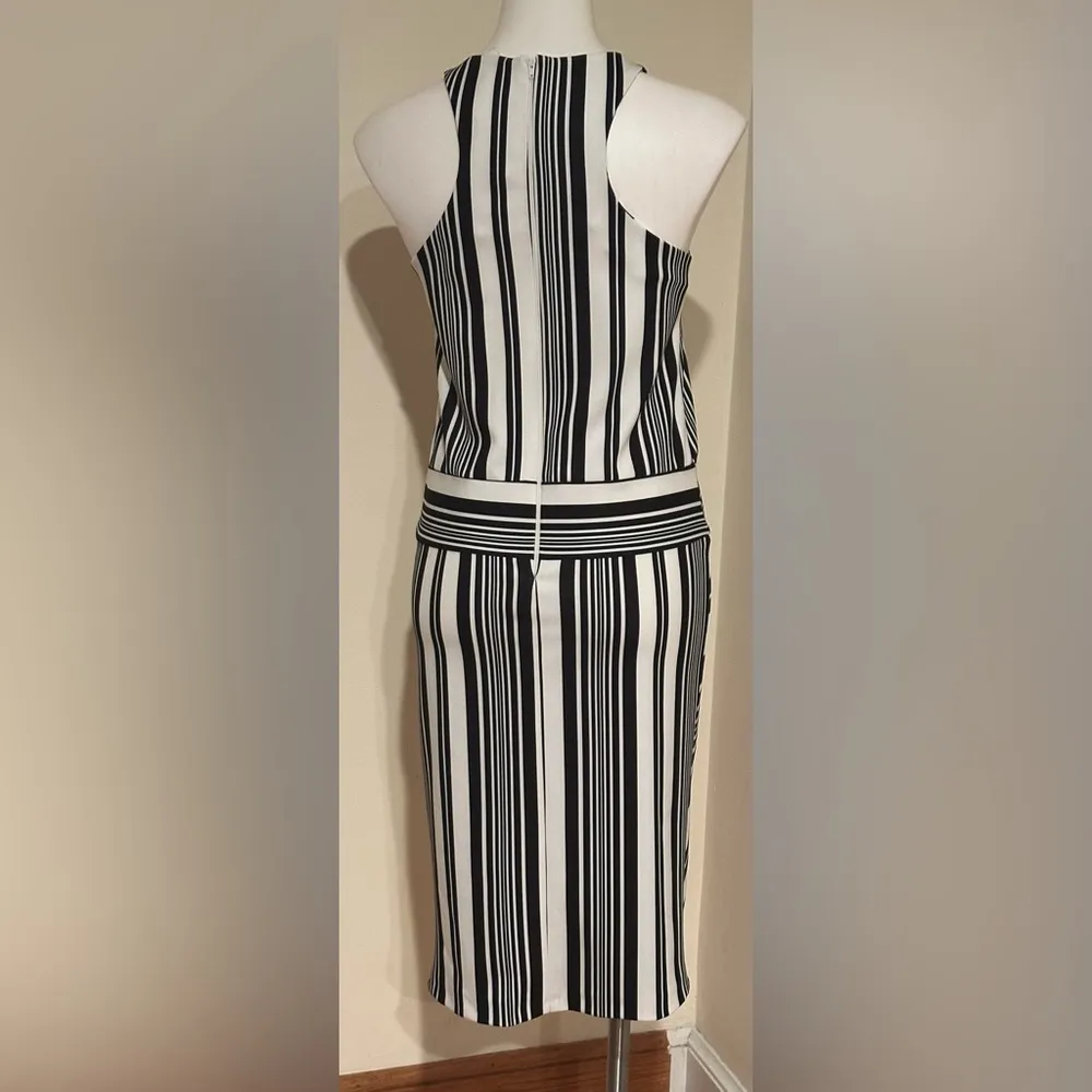 ASOS  NWT Awing Stripe Design  Stripe,Black & White, wrap front slit-dress Sz 4 - Image 4