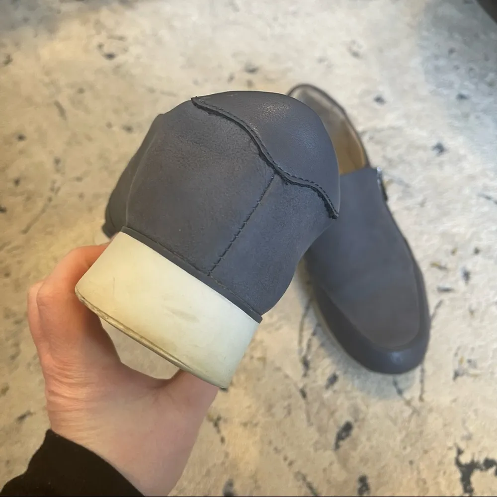 Naturalizer Gray Finny Sneakers with Side Zipper Size 10 - Image 4