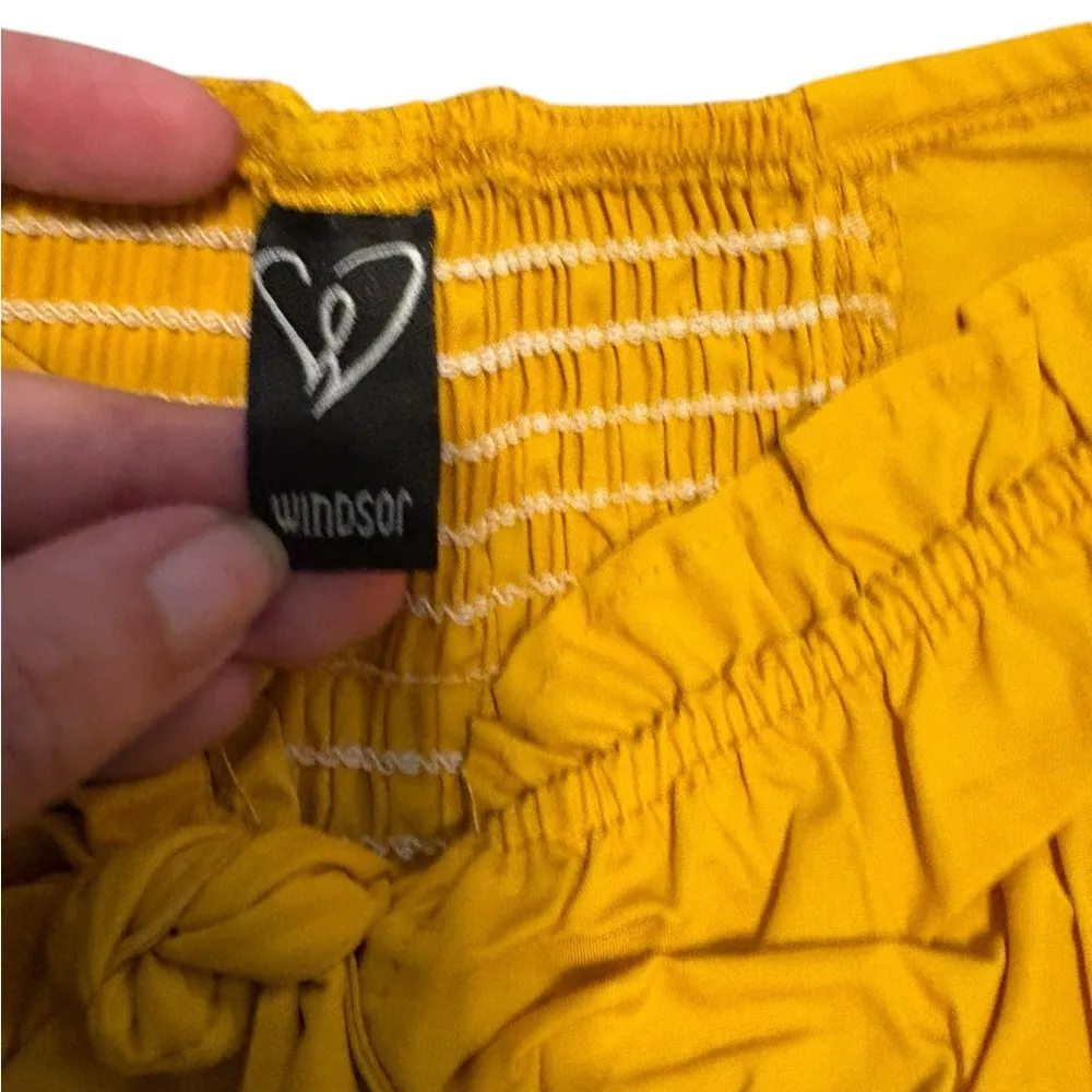 Windsor yellow orange short sleeve crop top size small - Image 5