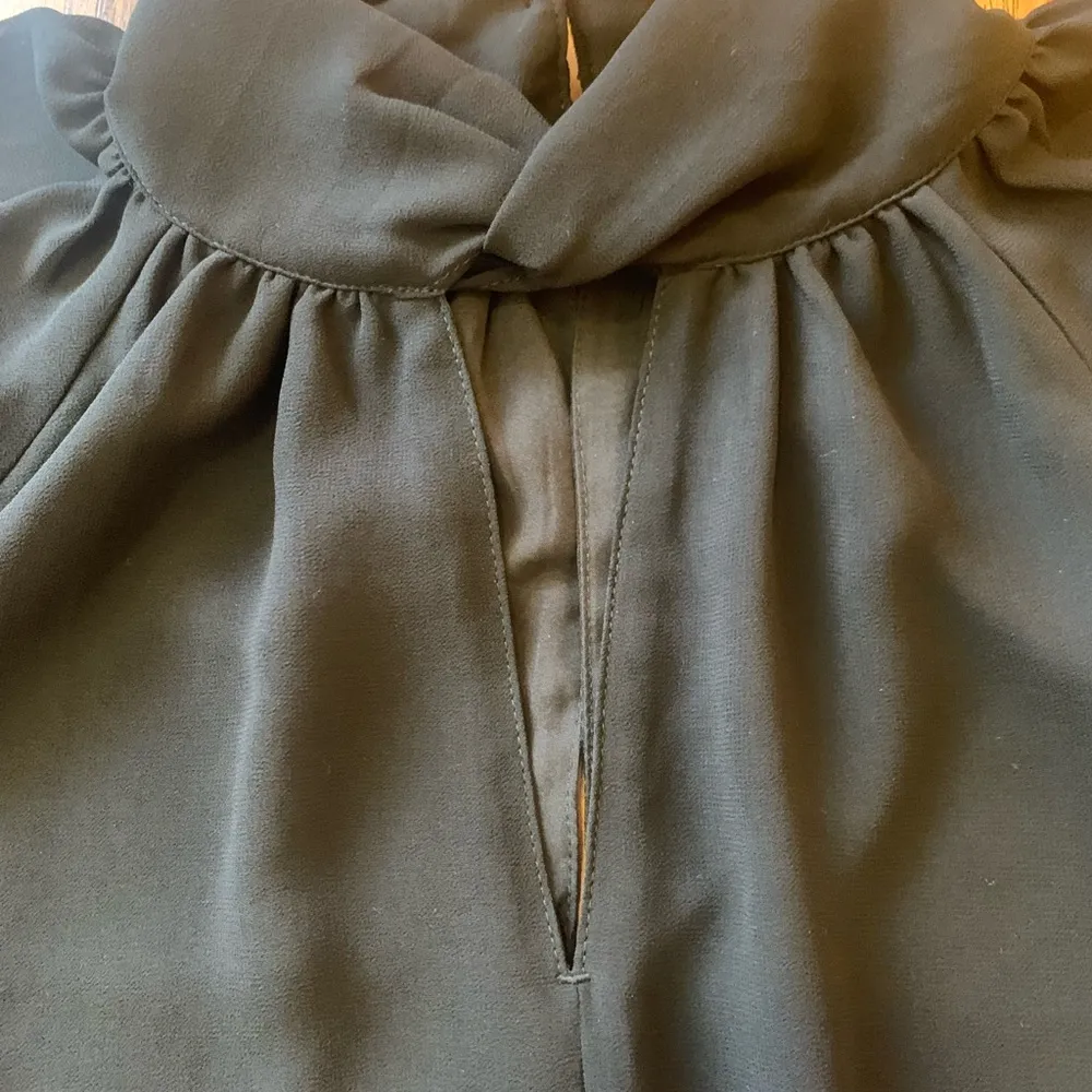 Banana Republic Top Medium Black Sheer Ballon Sleeve Button turtleneck Classy - Image 2