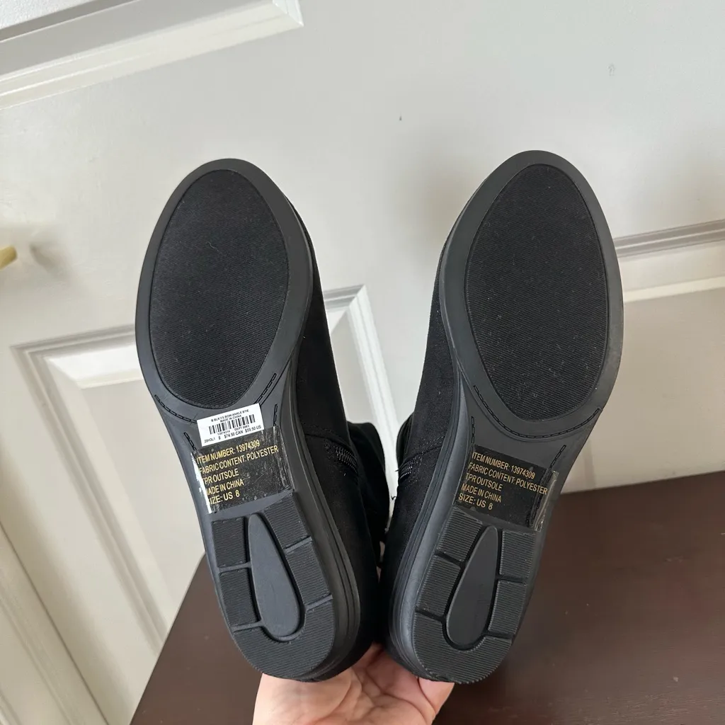 Torrid Women Black Velvet Ankle Bootie Bow Accent Extra Wide Width Size 8 - Image 5