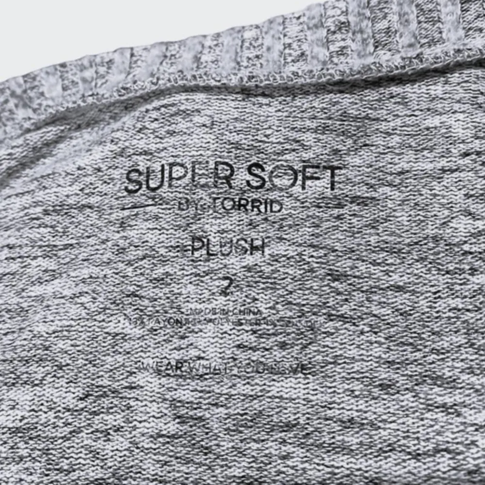 TORRID Super Soft Gray V-Neck Lightweight Sweater Lace Sleeves ~ Women's Plus 2X - Image 5