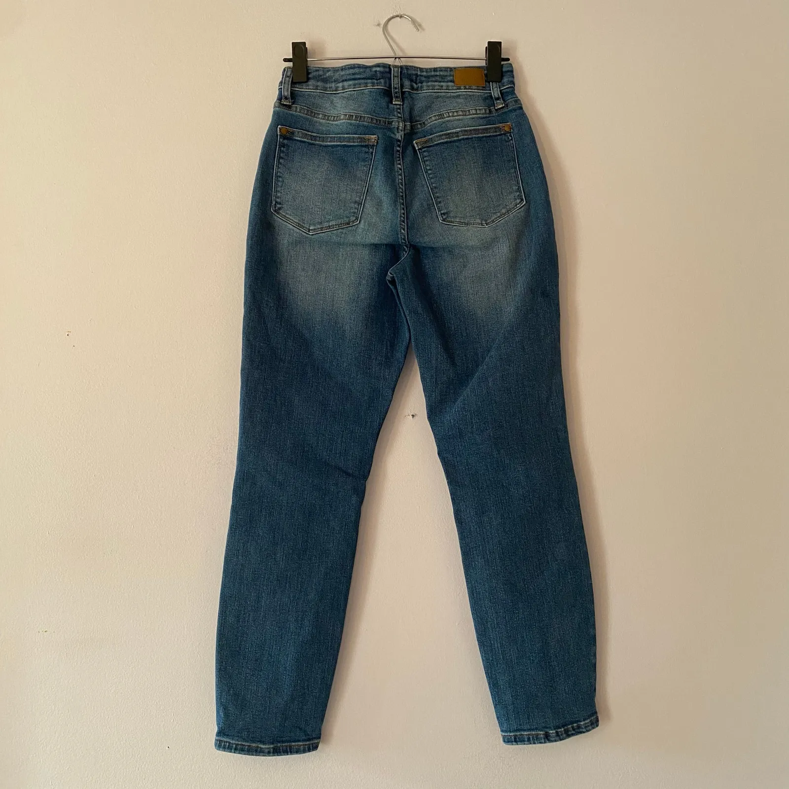 Judy Blue Boyfriend Fit Medium Wash Jeans Stretchy Mid Rise Women's size 5 / 27 - Image 5