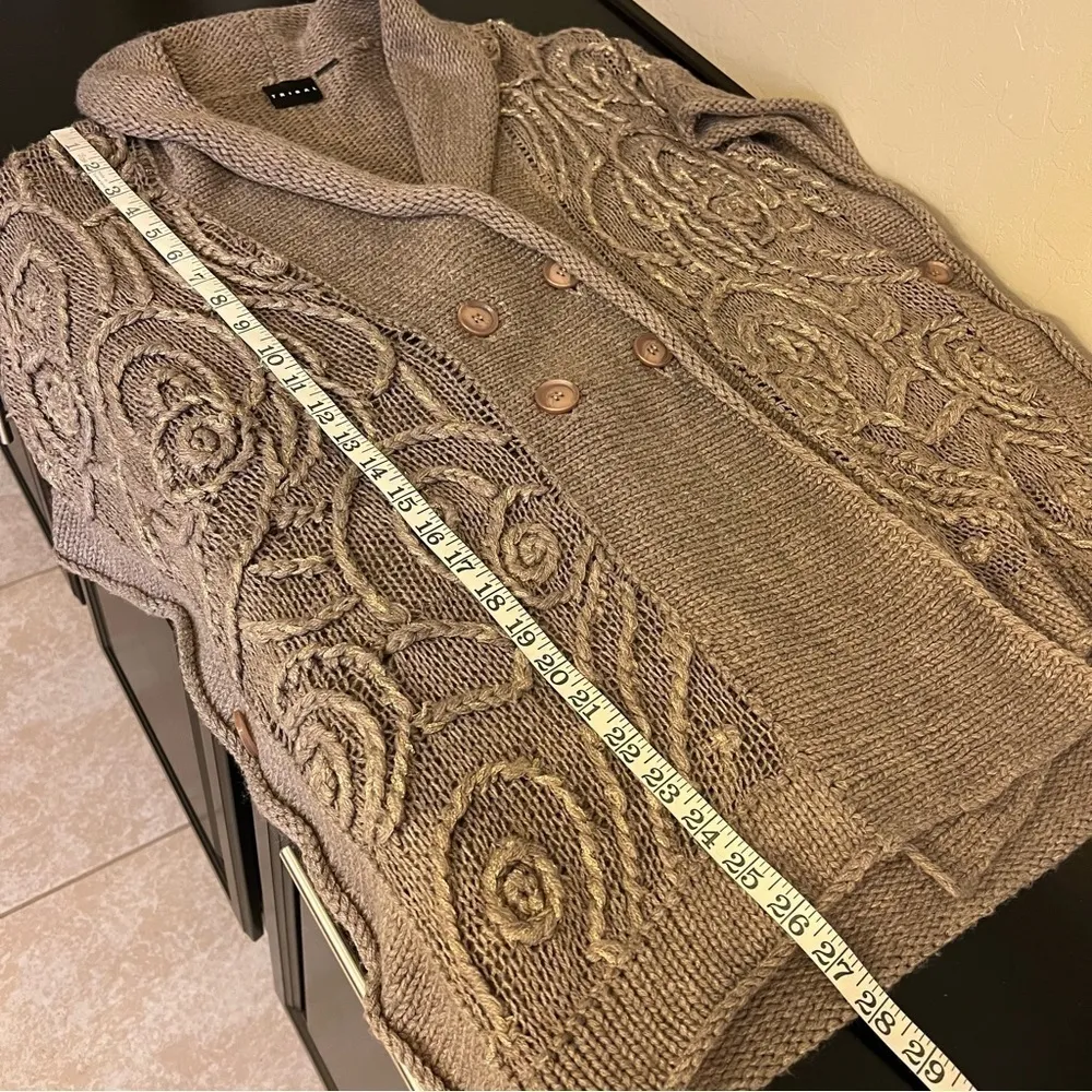 Tribal Lagenlook double breasted buttondown poncho cardigan, chunky knit OS Tan Size undefined - Image 9