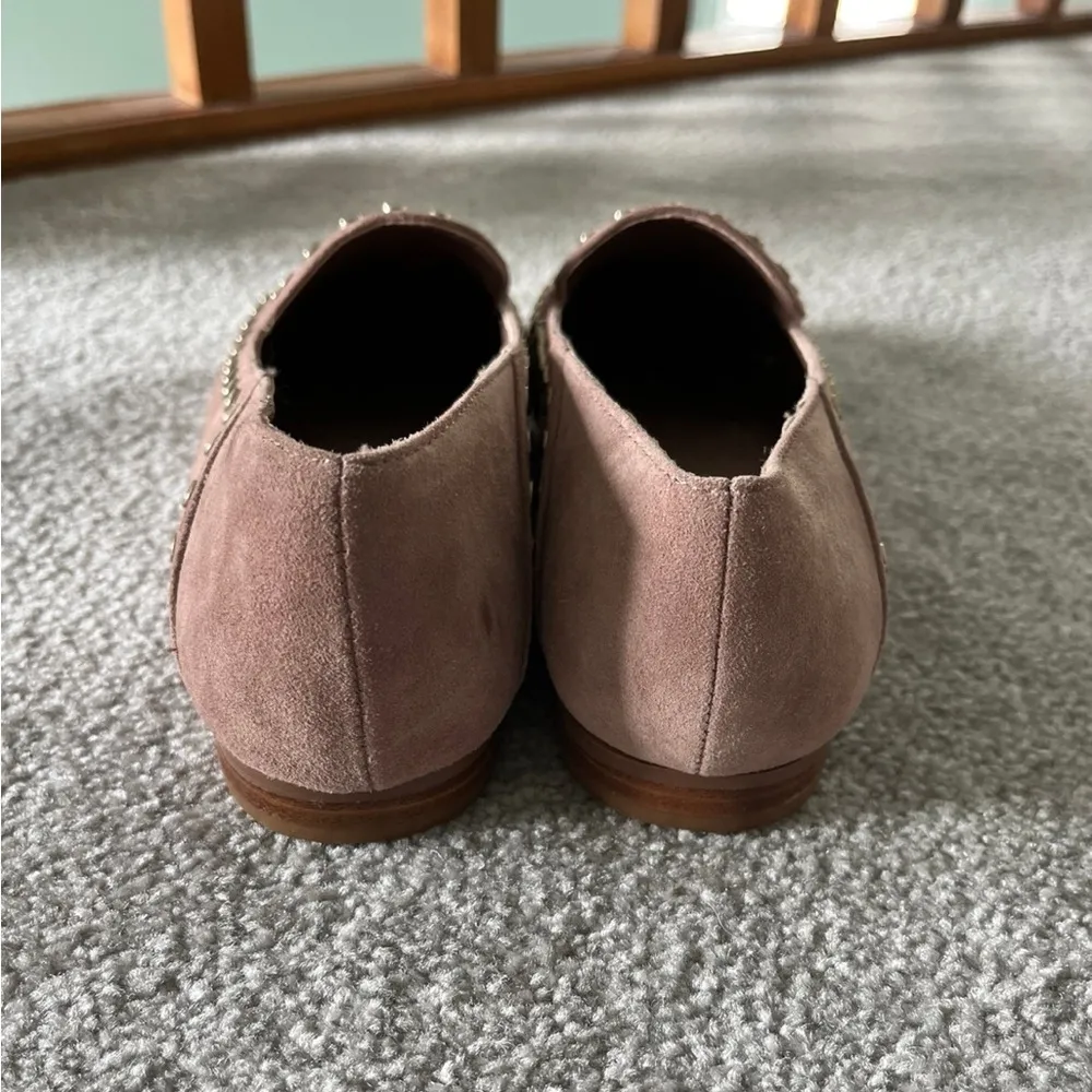 NWOB Bleecker & Bond suede studded loafers size 6 tan beige gold - Image 3