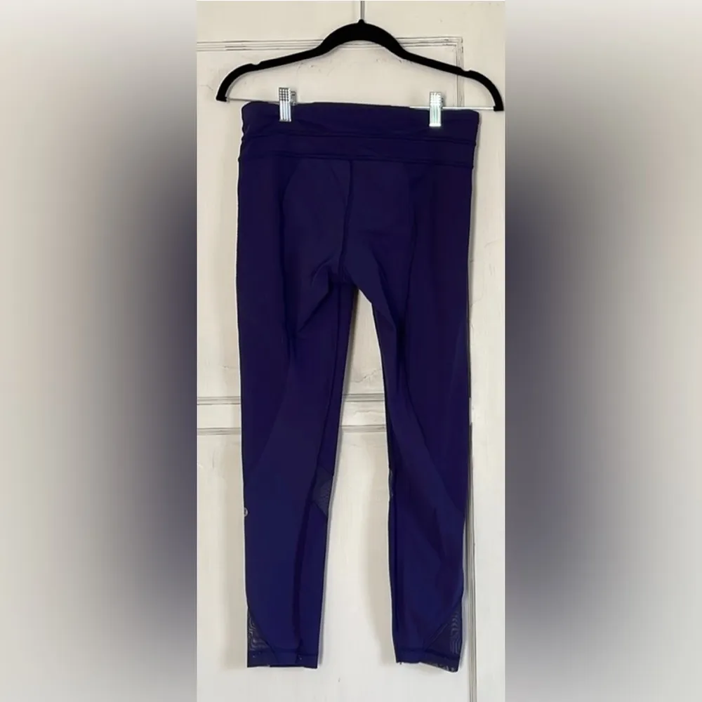 Lululemon Inspire Tight Leggings VEUC Deep Indigo - Image 2