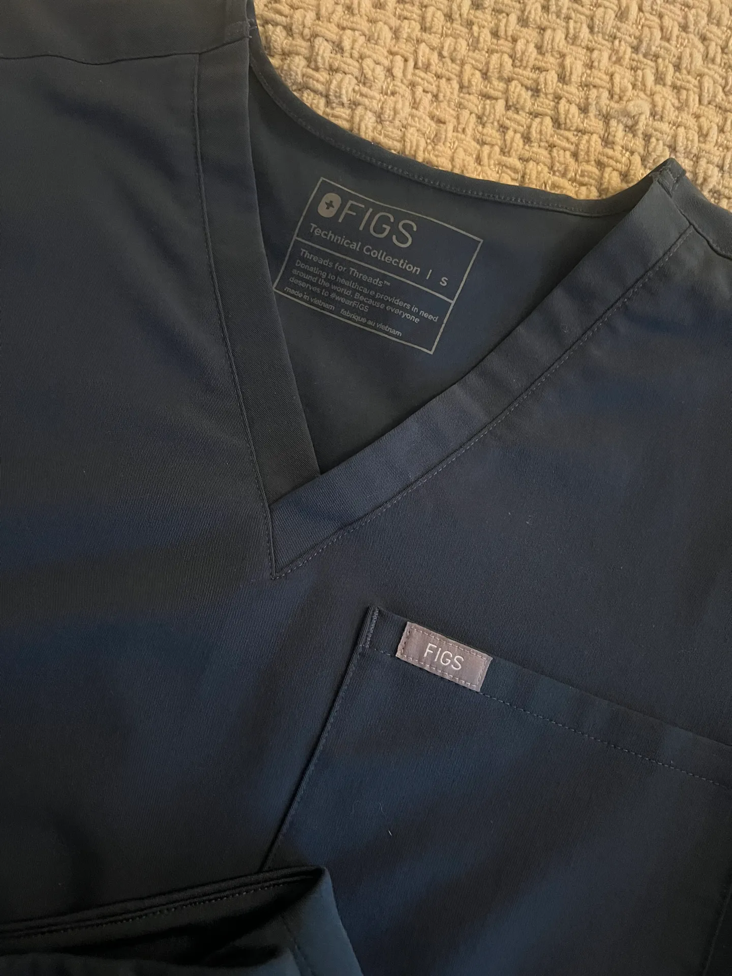 FIGS Dark Harbor Scrub Set - Image 3