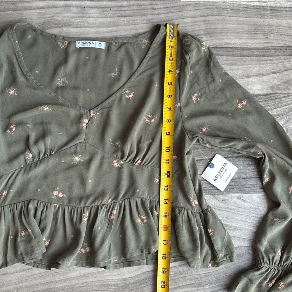 Arizona Jean Company Green Puff Sleeve Peplum Blouse - Image 6