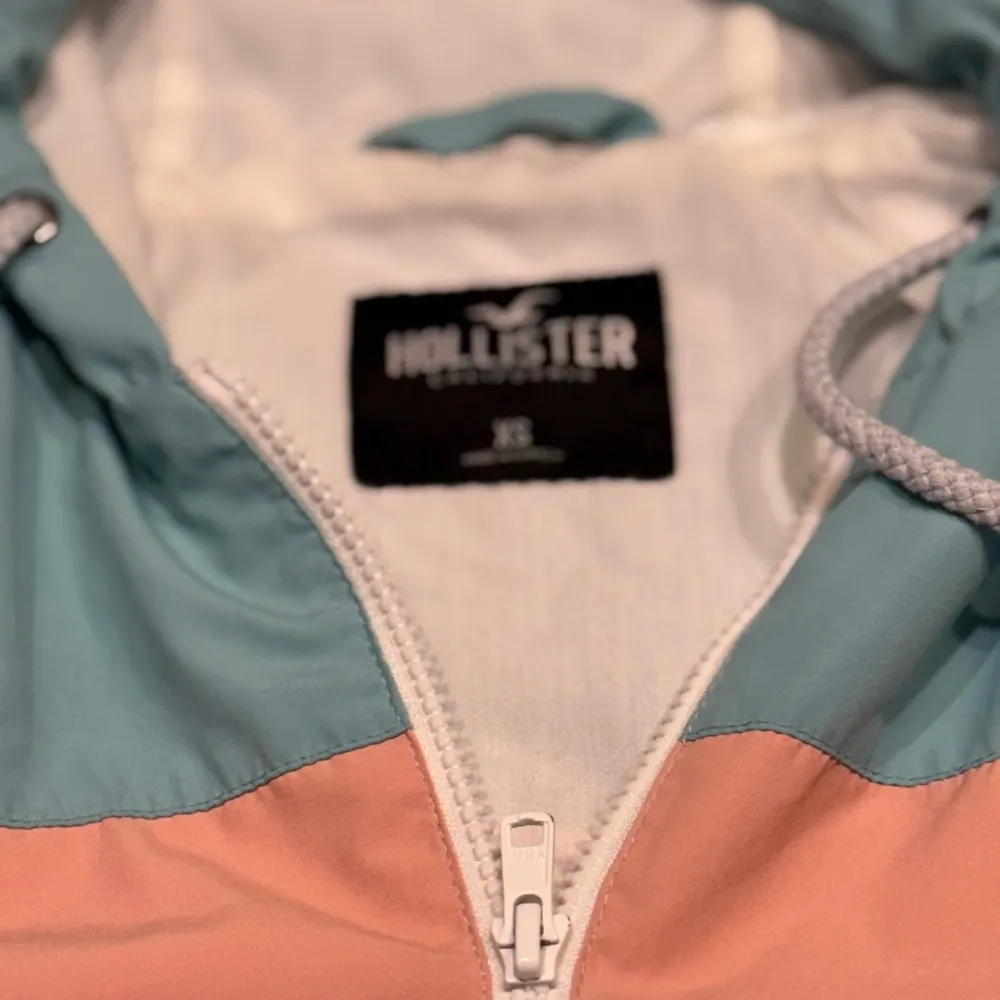 Hollister Teal and Peach Jacket - Image 5