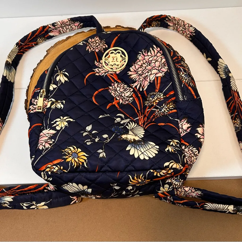 Nanette Lepore navy blue and floral pattern  quilted mini backpack zip closure - Image 2