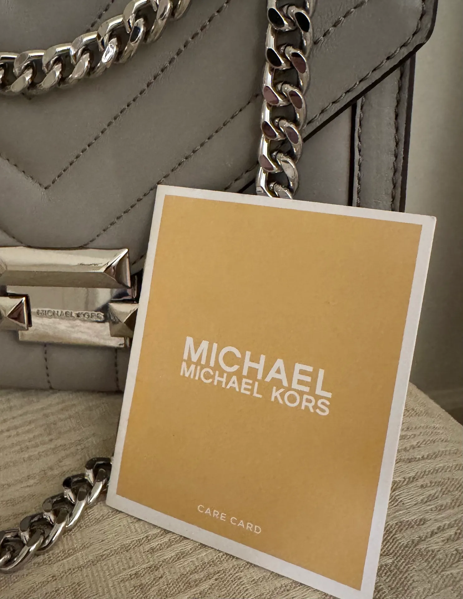 Small Pearl Grey Shoulder Purse - Image 8