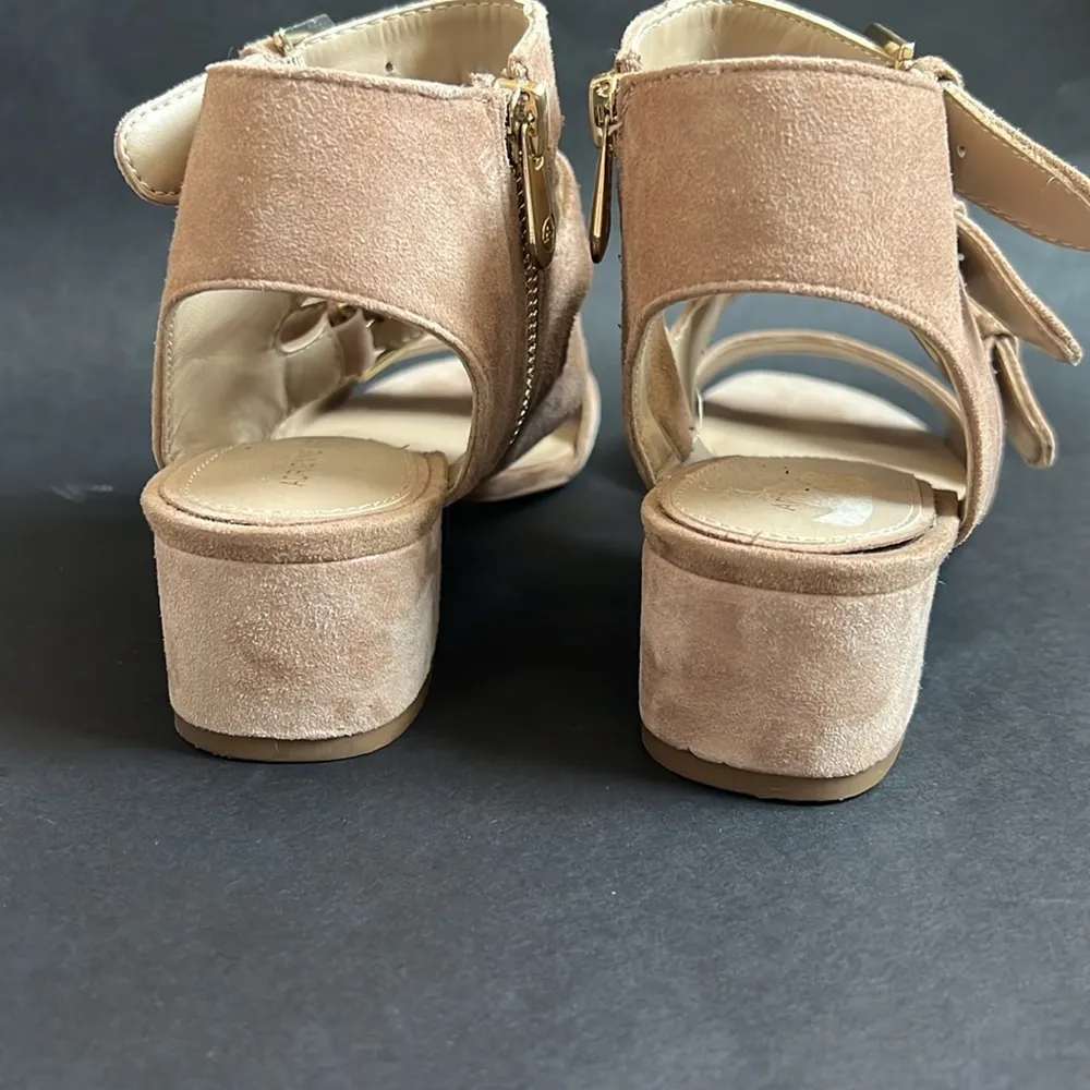 Adrienne Vittadini Lalra Gladiator Block Tan Faux Suede Heels  Size 6 - Image 4