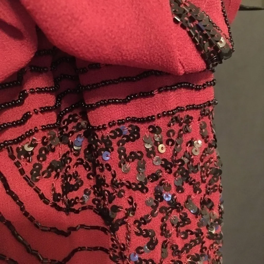 Romeo & Juliet Couture Beaded Red Blouson Dress - Image 6