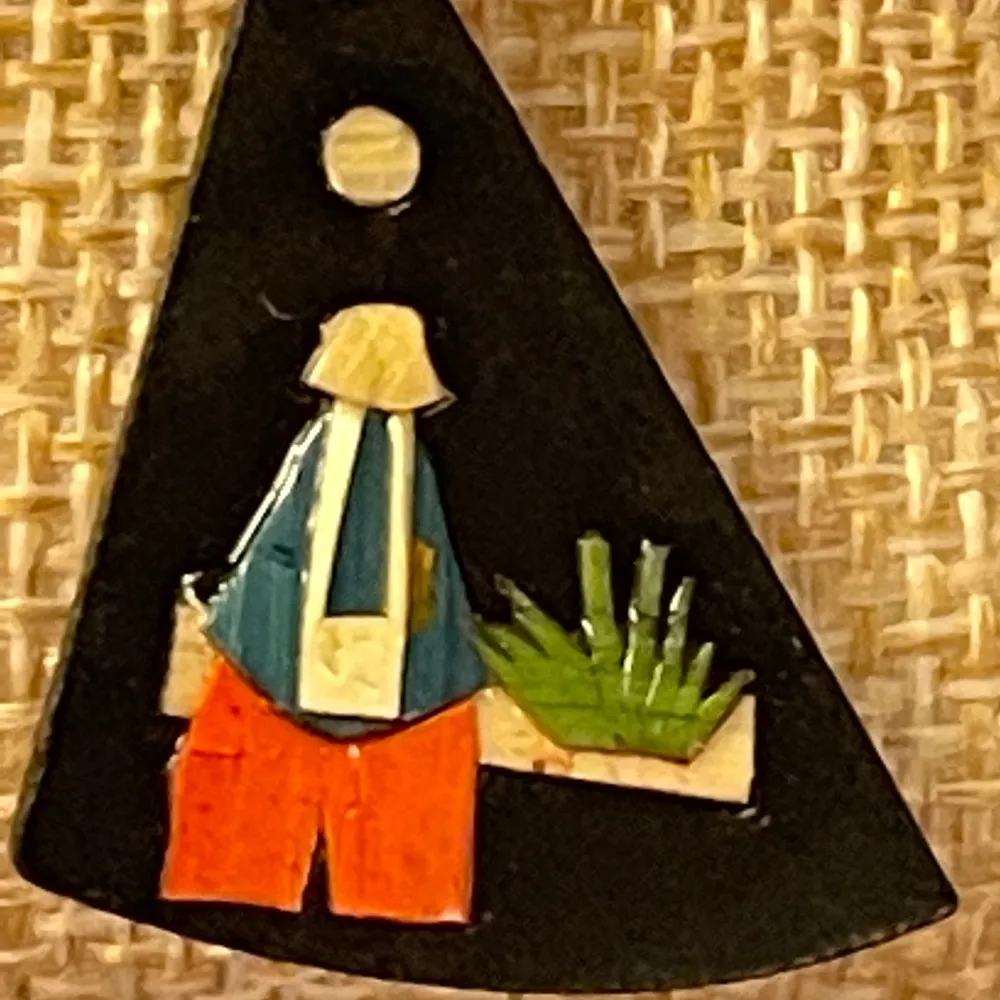 Vintage Wood dangle earrings man grass sun - Image 2