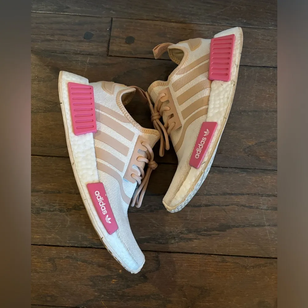 adidas NMD R1 Halo Blush women's sneakers size 8.5 pink running athletic - Image 2
