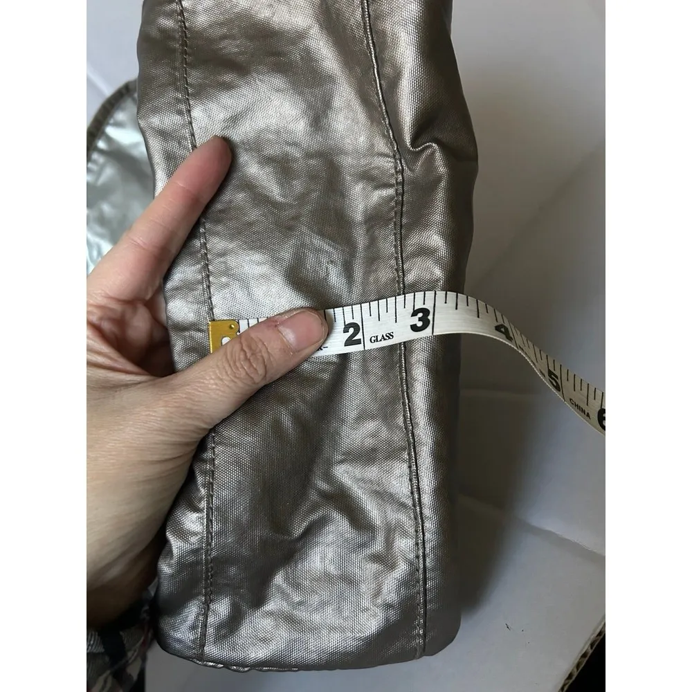 Kipling Metallic insulated lunch bag - Image 6