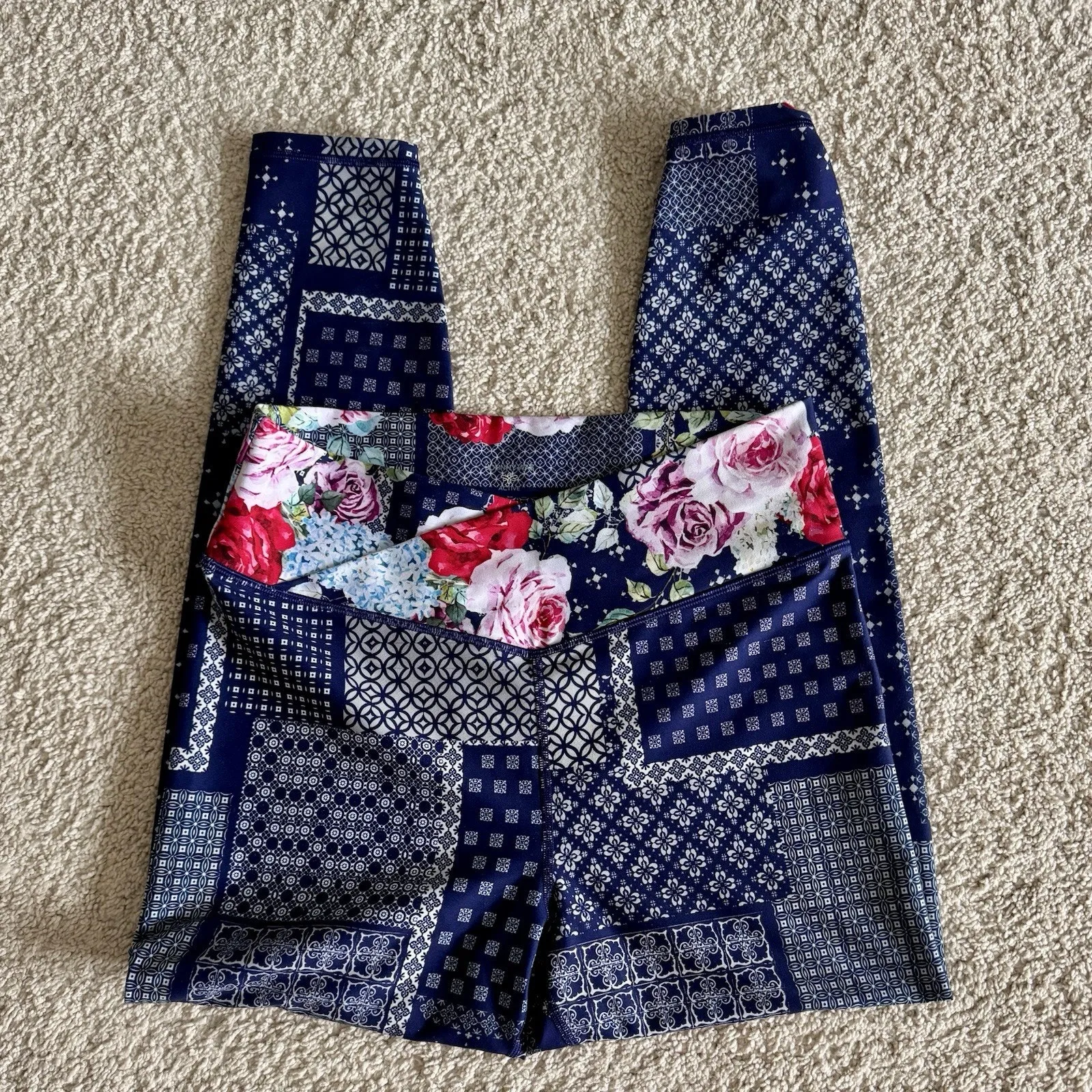 Johnny Was Bee Active Leggings Rose Patch Cross Waistband Size Large NWOT - Image 7