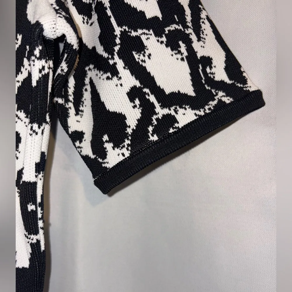 Pink Tartan Luxe Knit Black White Animal Print Crew Neck Size Medium Jaguar NWT - Image 8