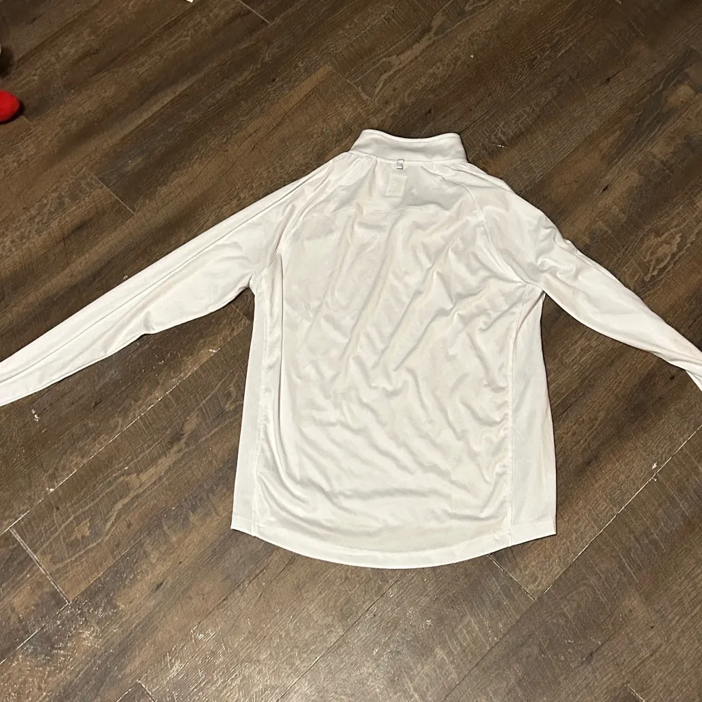 Fila Women’s pickleball quarter-zip pullover. It is‎ a long-sleeve White Small - Image 4