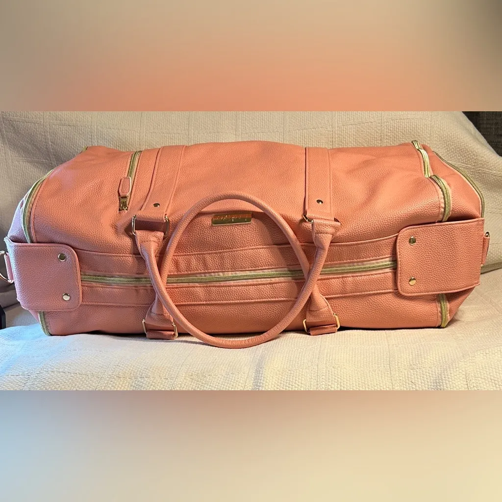 Luhxe Pink Leather Duffel Bag/Garment Bag - Image 4