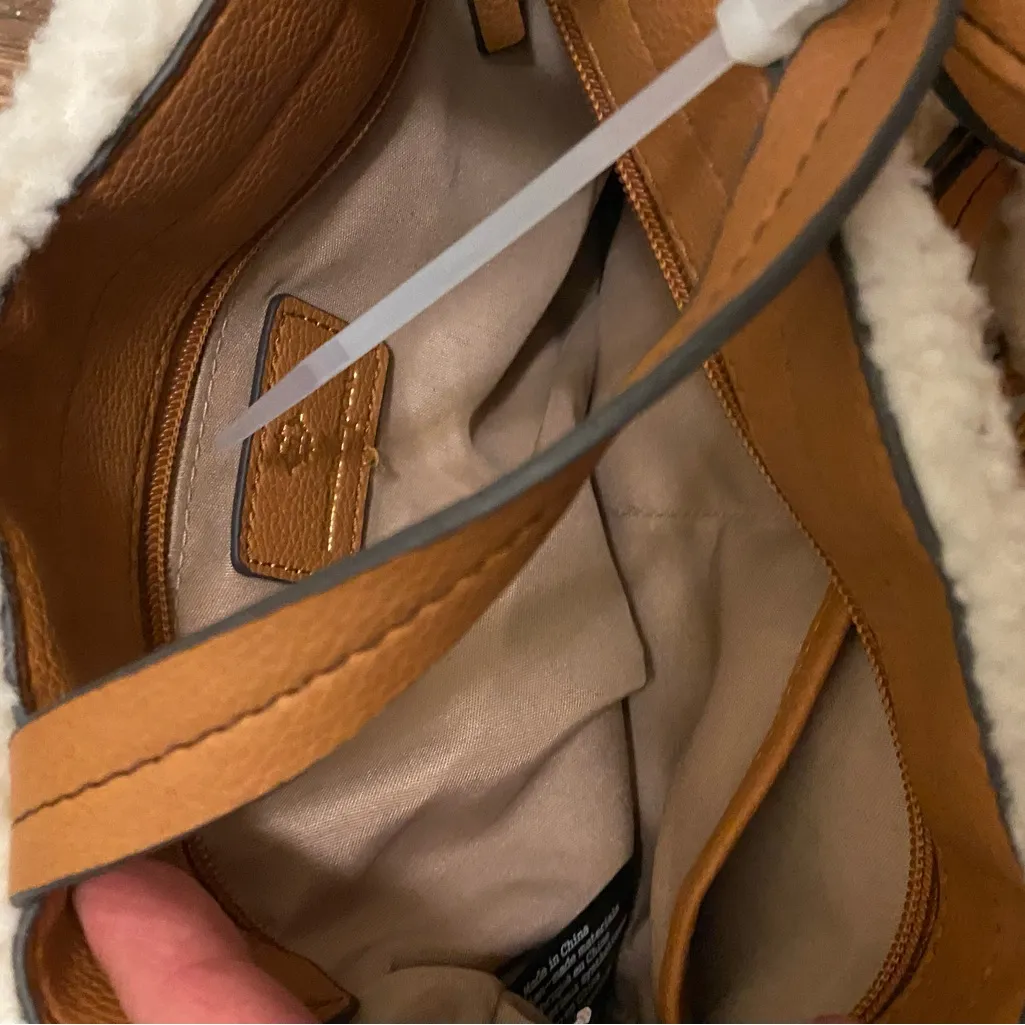 Nanette Lepore Set Lot Of 2 Purse Purses Tan Brown Faux Leather & White Fur - Image 5