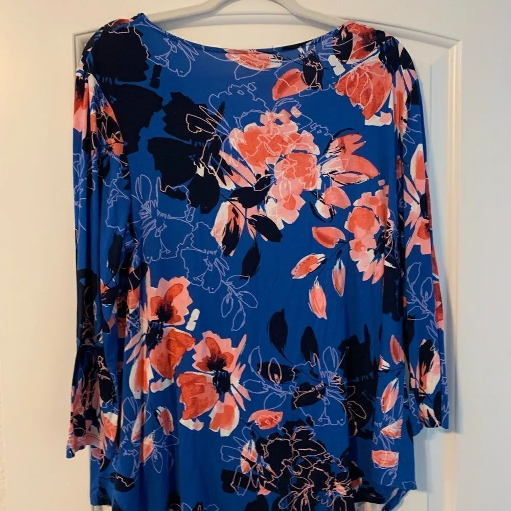 Ruby Rd. Hibiscus Print Top Size L Cross Over Style V - Image 3